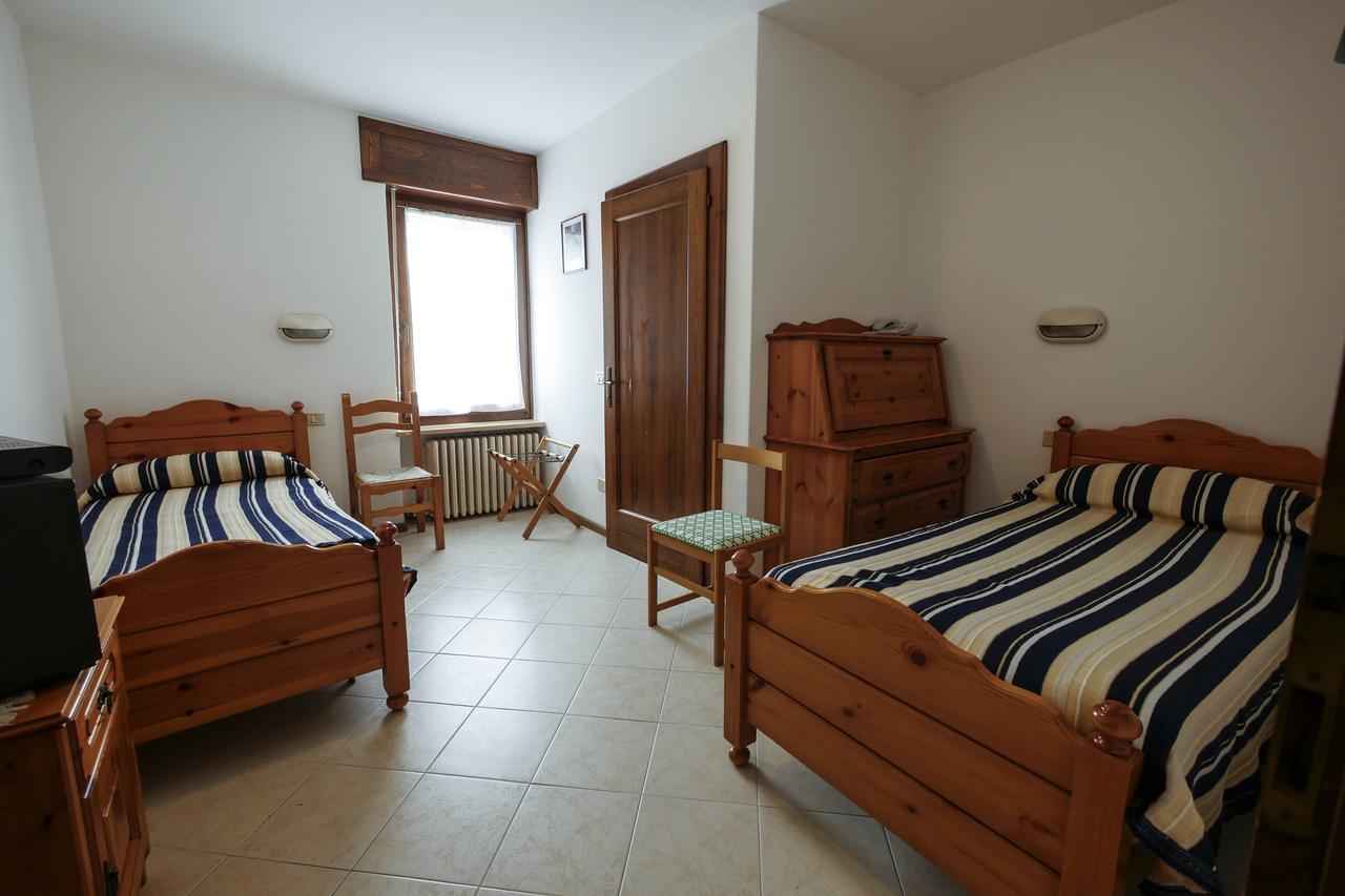 Albergo De March Farra d'Alpago Luaran gambar