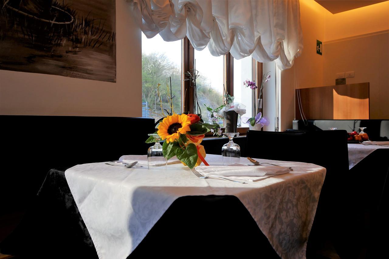 Albergo De March Farra d'Alpago Luaran gambar